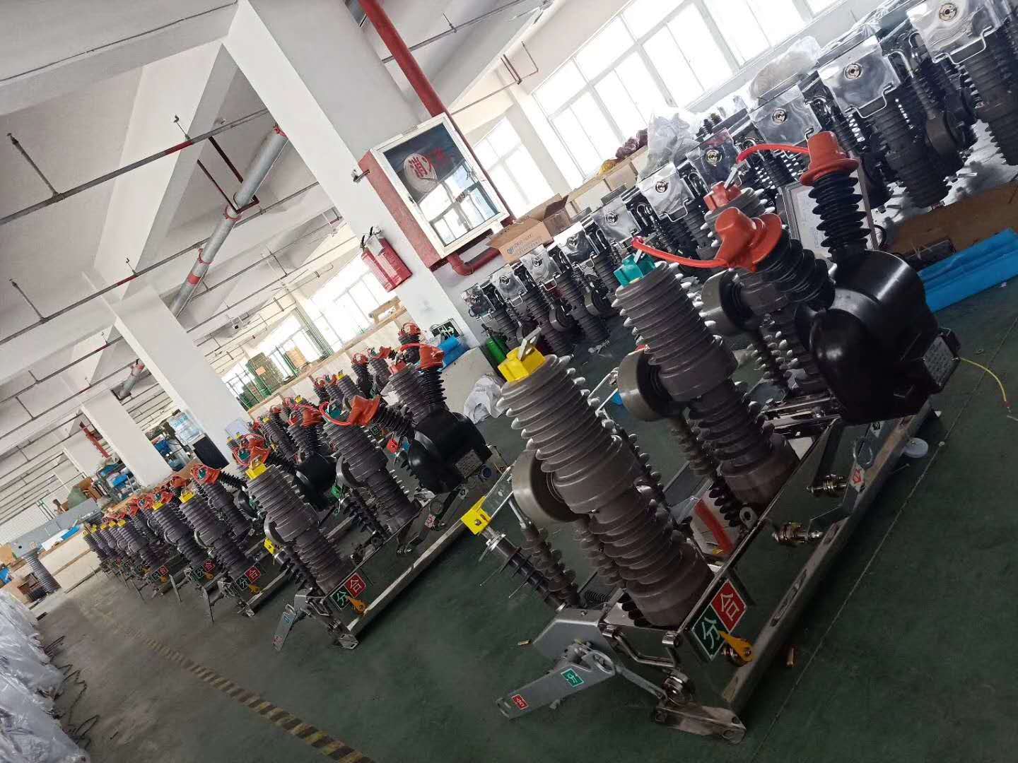 10KV開(kāi)關(guān)ZW32-12F高壓斷路器廠家